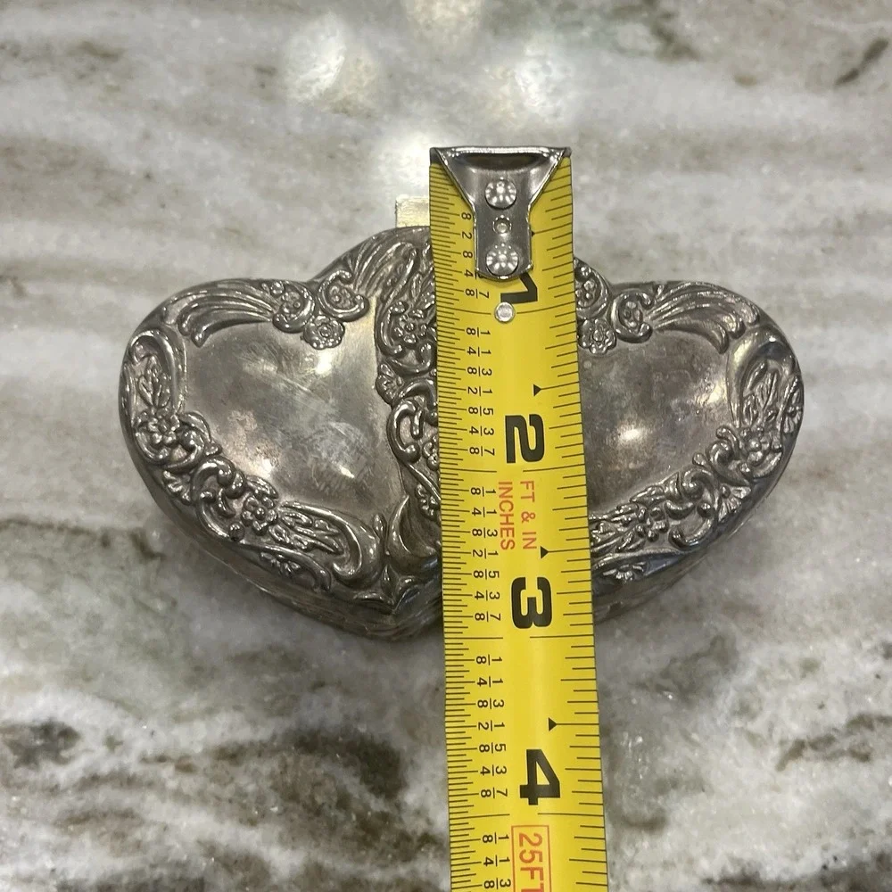 Vintage‎ Silver Plated Double Heart Ornate Trinket Jewelry Box - Picture 6 of 6